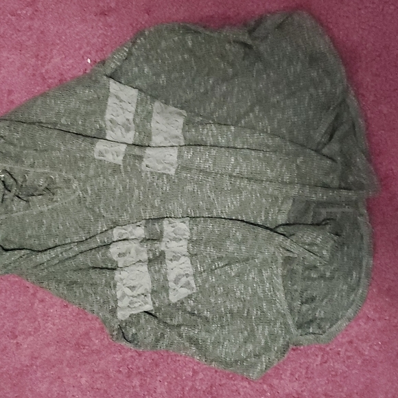 Top - Picture 2 of 4